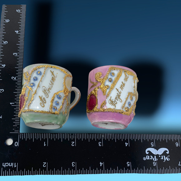 Lot 2 Vintage Mini Lusterware Cups "Forget Me Not" "A Present" Gilt Trim Germany - Picture 9 of 9